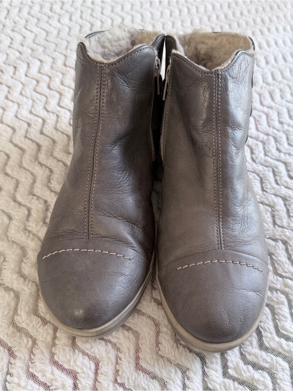 CLOUD Aline Gray Leather Wool Lined Casual Outdoor Zip Closure Ankle Boots 38